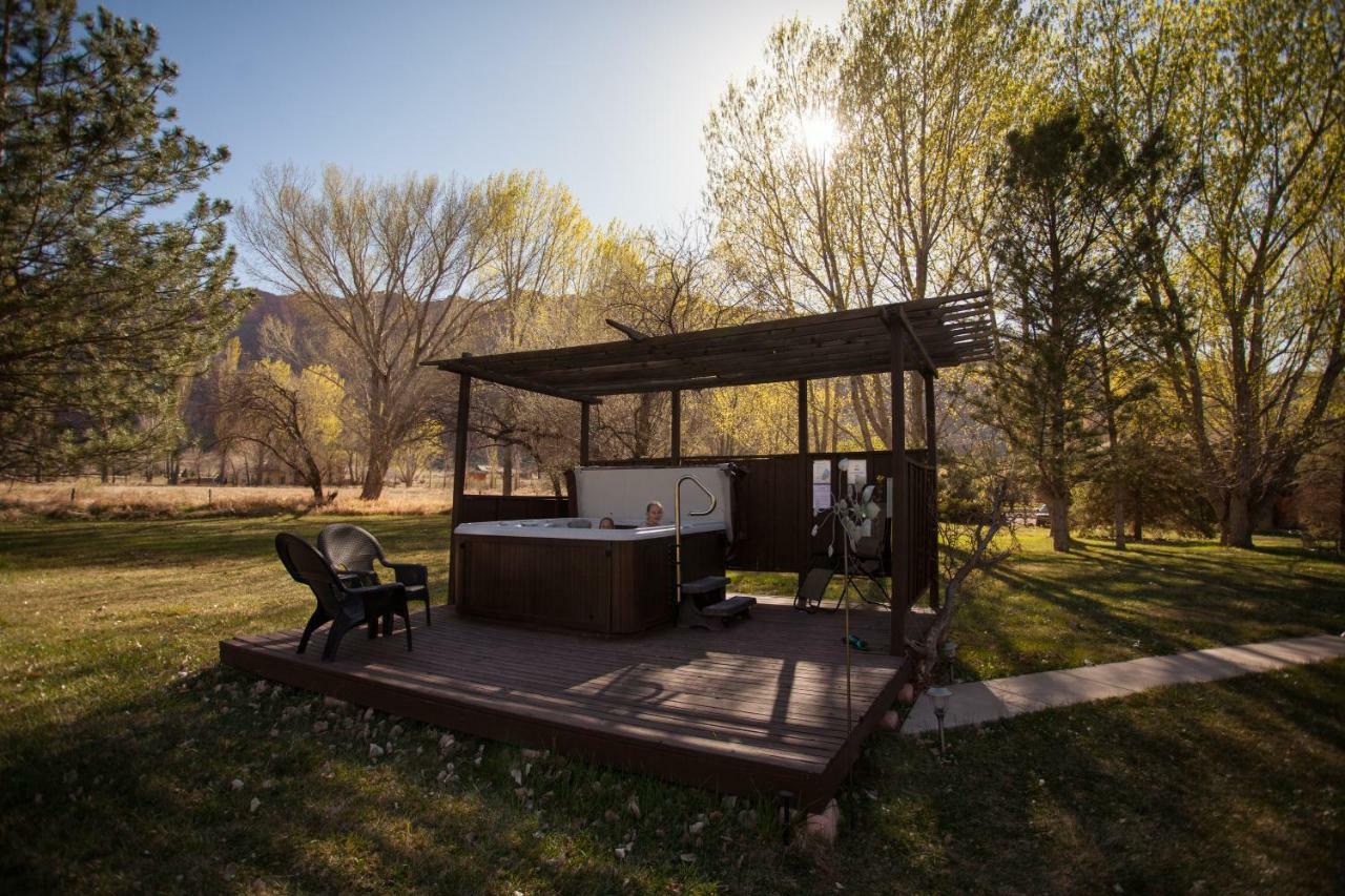 Castle Valley Inn Moab Exterior photo