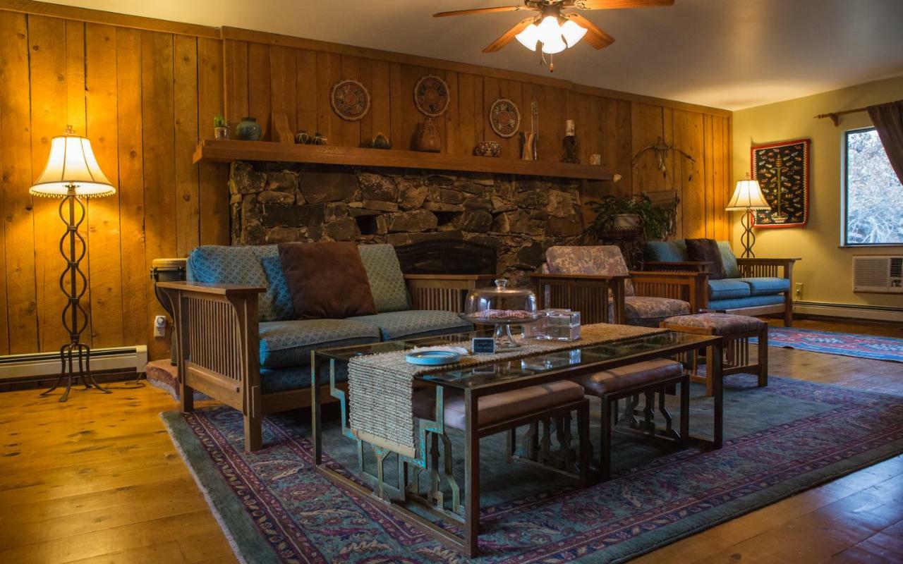 Castle Valley Inn Moab Exterior photo