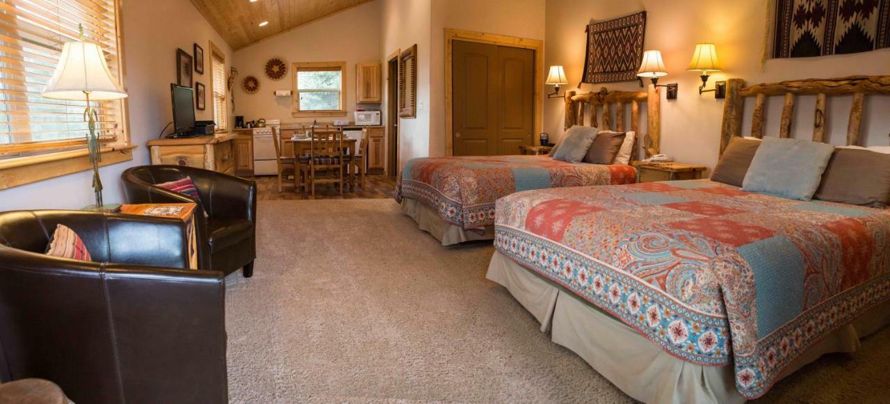 Castle Valley Inn Moab Exterior photo