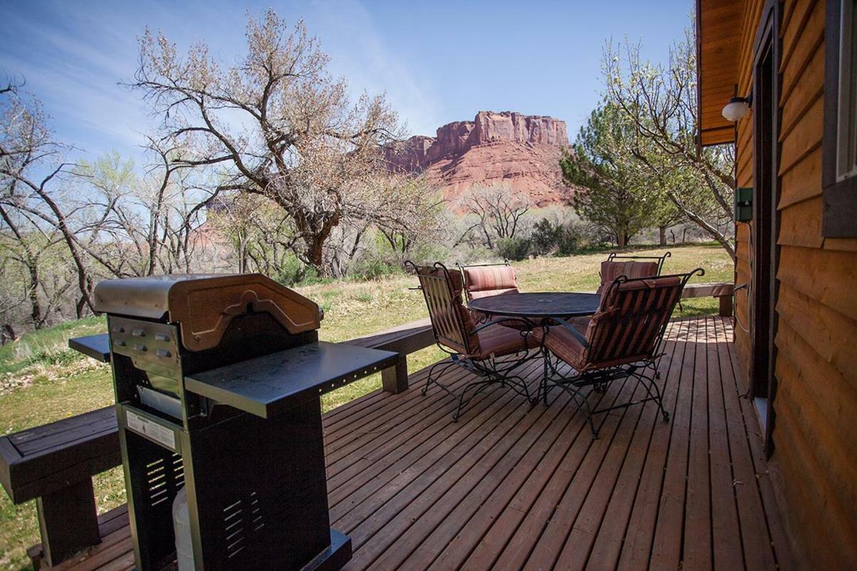 Castle Valley Inn Moab Exterior photo